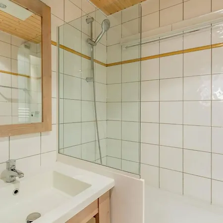Appart. Skis Aux Pieds, Terrasse Sud, Central, 4 Pers, Tv, Parking, Casier A - Fr-1-351-148 *