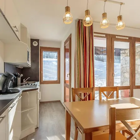 Appart. Skis Aux Pieds, Terrasse Sud, Central, 4 Pers, Tv, Parking, Casier A - Fr-1-351-148 * La Plagne-Tarentaise